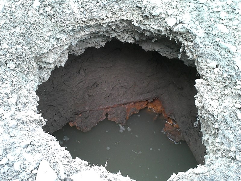 Image of a clogged cesspool.