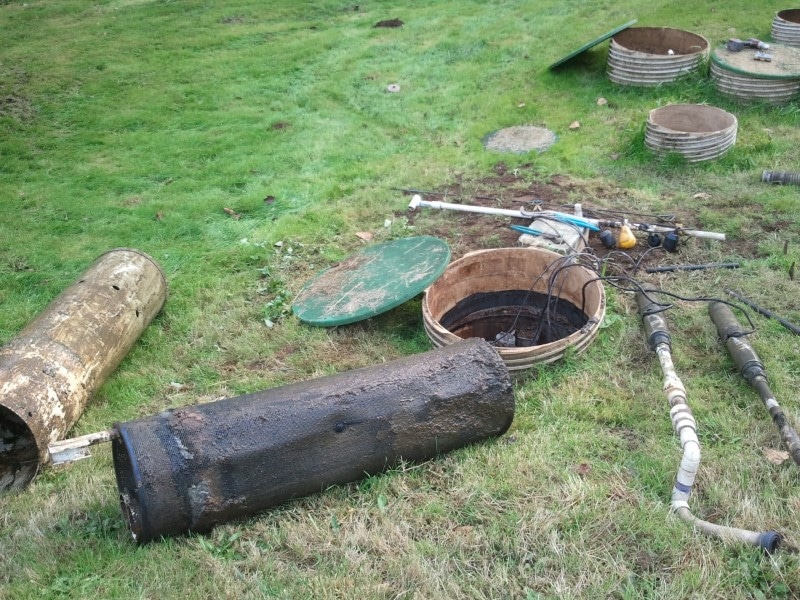 Image of a septic tank with problems.
