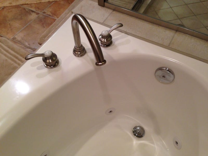 Image of a tub, emitting foul odors.